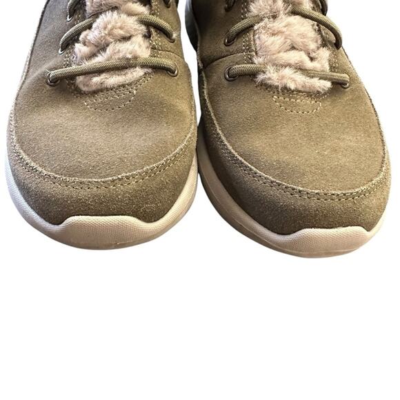 Skechers On The Go Winter Chill Suede Olive Faux Fur Lined Boots Size 8.5 - Picture 5 of 8